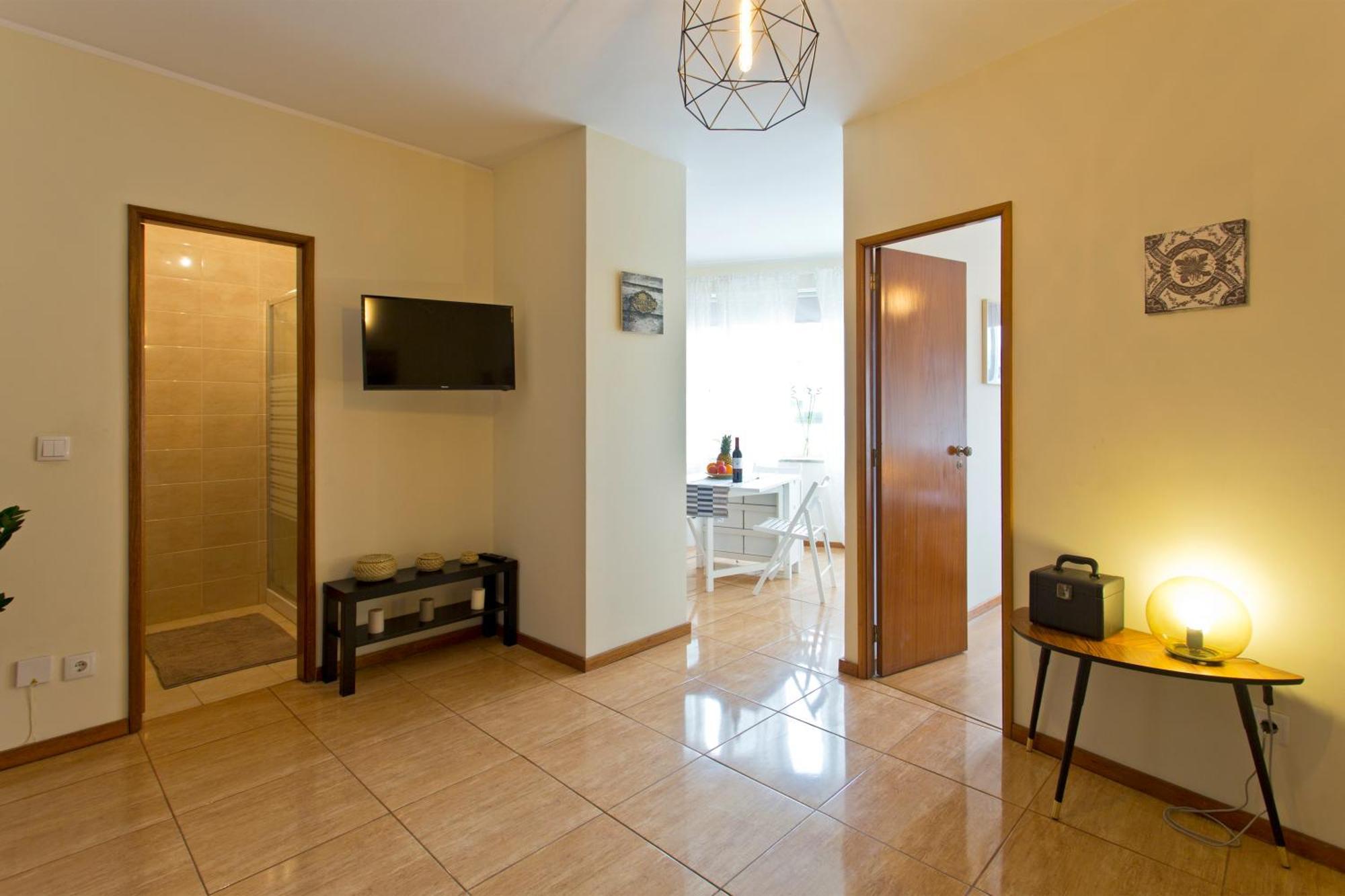 Host Wise - Spacious Trendy Flat W Netflix - Location Appartement